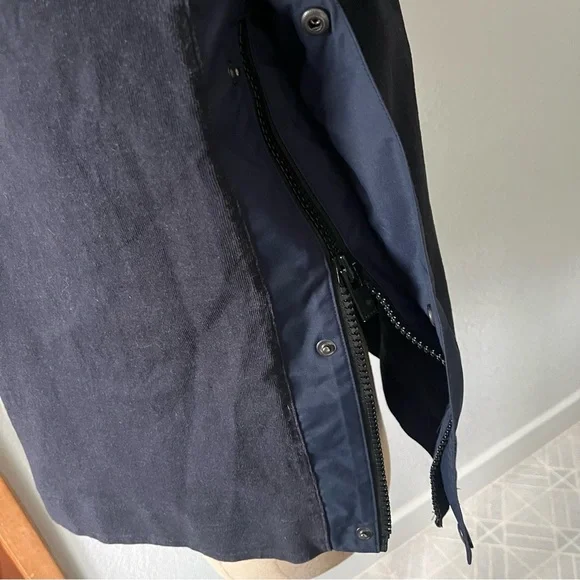 The NORTH FACE x SACAI sz S Navy Blue Short Sleeve Tshirt Size Zippers - Picture 12 of 15